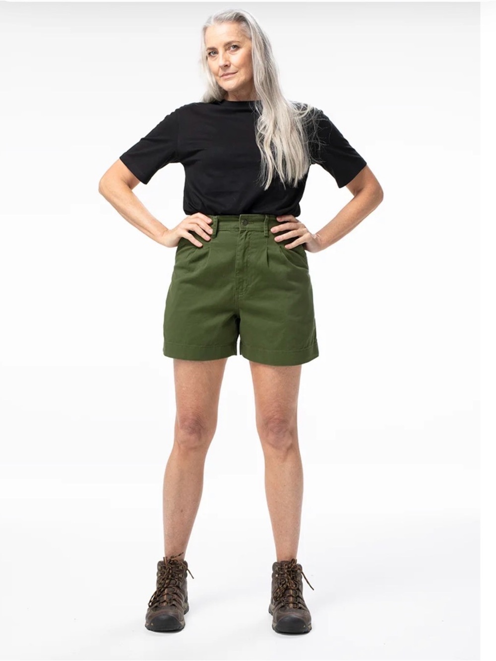 NWT SÜKWEAR Gunnee Shorts | Hunter | Size 14